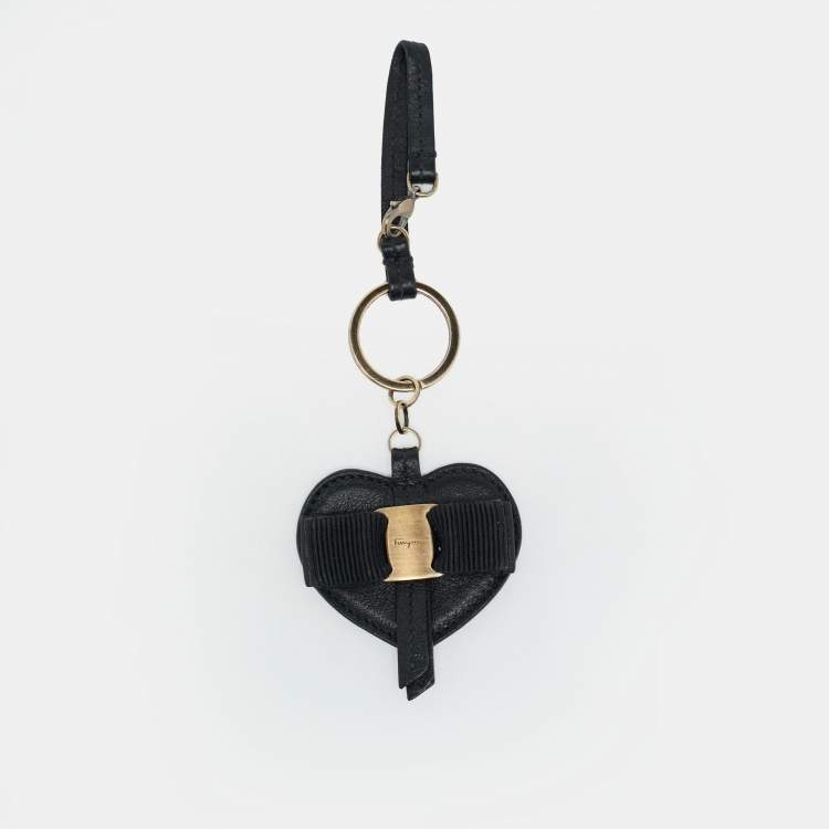 Pre Owned Salvatore Ferragamo Heart Bow Key Holder Black Leather