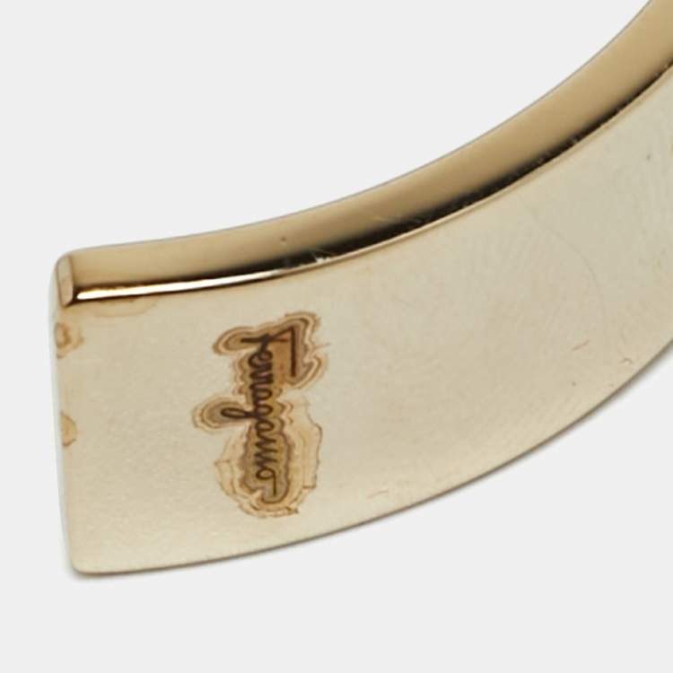 مملوكة مسبقًا Salvatore Ferragamo Gold Tone Bracelet