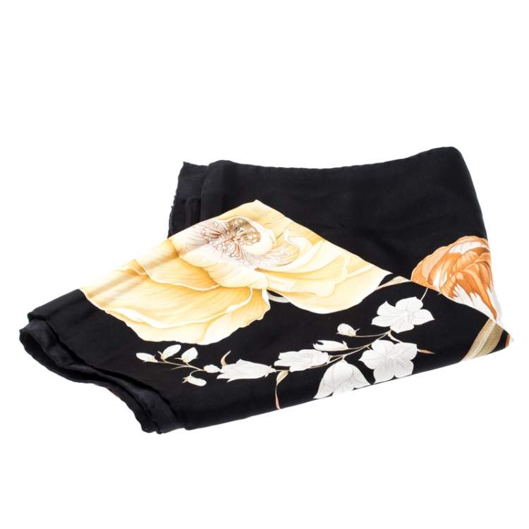 Pre Owned Salvatore Ferragamo Black Floral Printed Silk Square Scarf