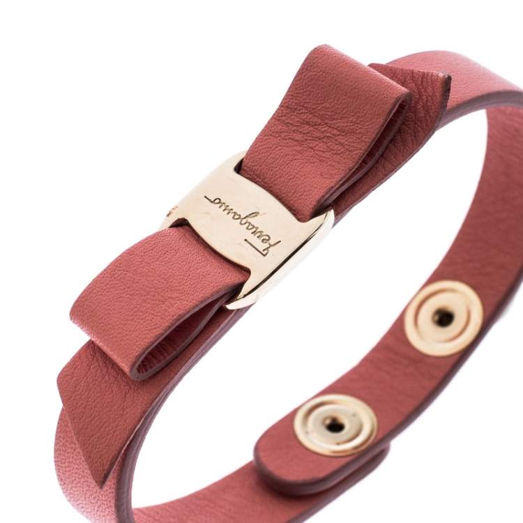 Pre Owned Salvatore Ferragamo Vara Bow Pink Leather Gold Tone Bracelet