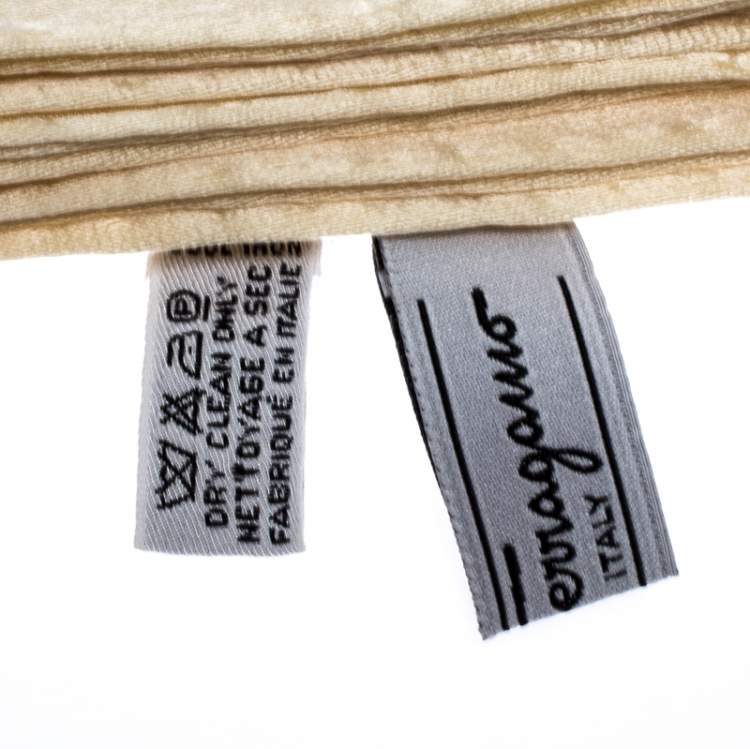 Pre Owned Salvatore Ferragamo Cream Gancini Wool Silk Blend Scarf
