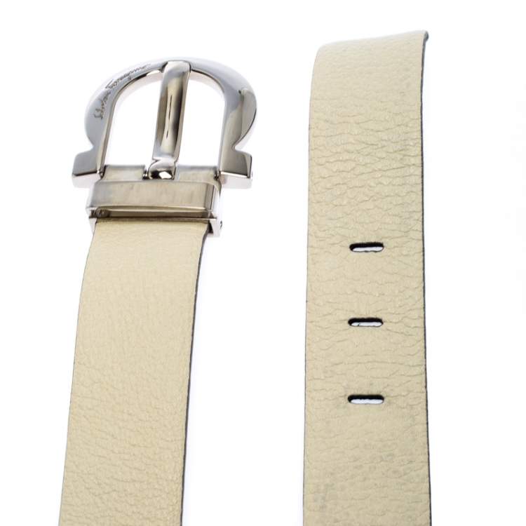 مملوكة مسبقًا Salvatore Ferragamo Off White/Black Leather Reversible Belt 95CM