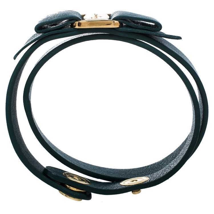 Pre Owned Salvatore Ferragamo Green Leather Gold Tone Vara Bow Bracelet
