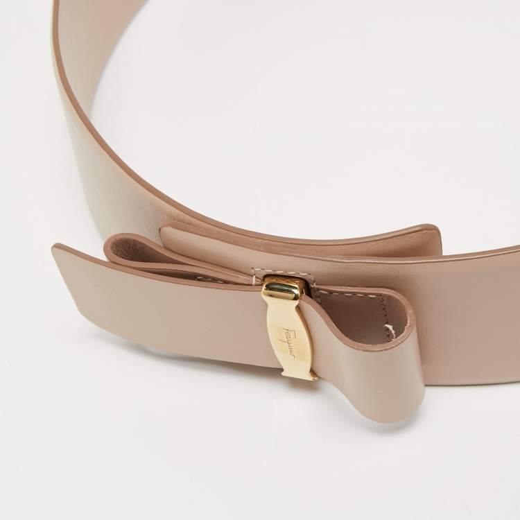 Pre Owned Salvatore Ferragamo Beige Leather Vara Bow Wide Waist Belt 70CM