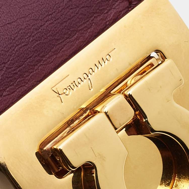 Pre Owned Salvatore Ferragamo Wide Gancio Leather Gold Tone Bracelet