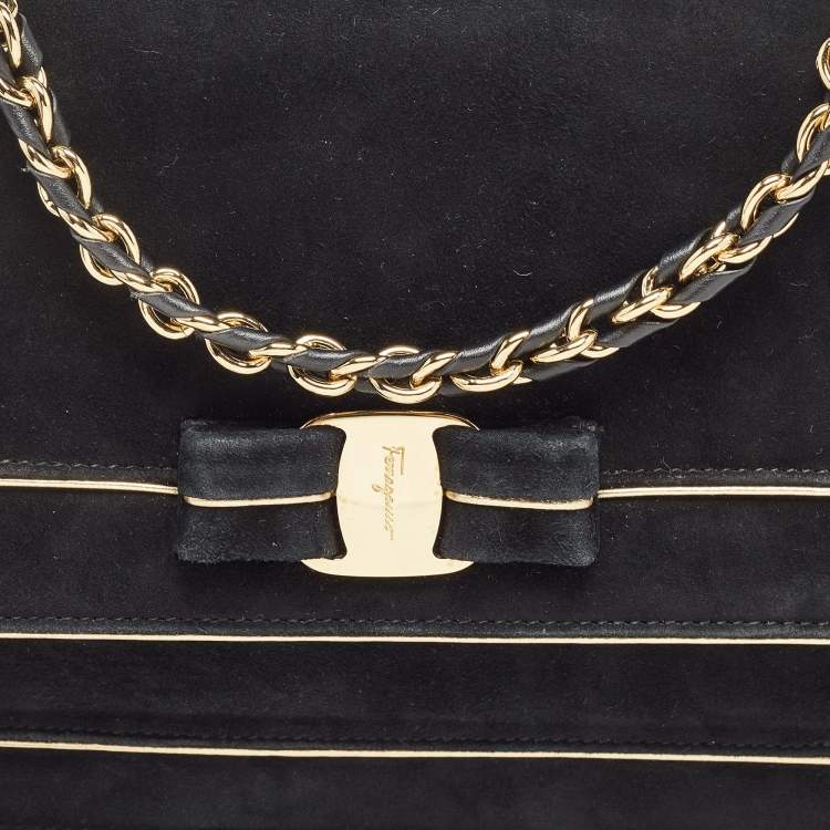مملوكة مسبقًا Salvatore Ferragamo Black/Gold Suede Ginny Shoulder Bag