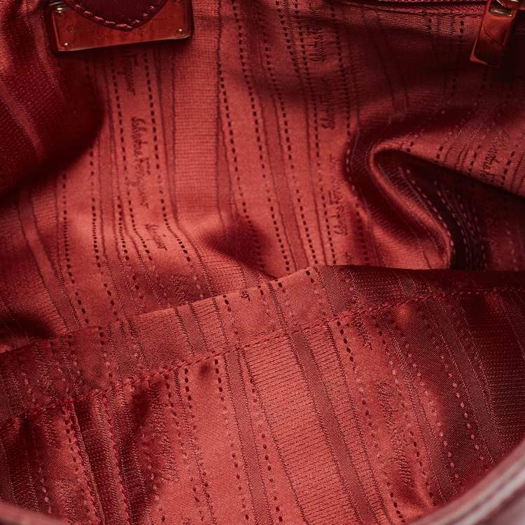 Pre Owned Salvatore Ferragamo Burgundy Pleated Leather Gancini Flap Hobo