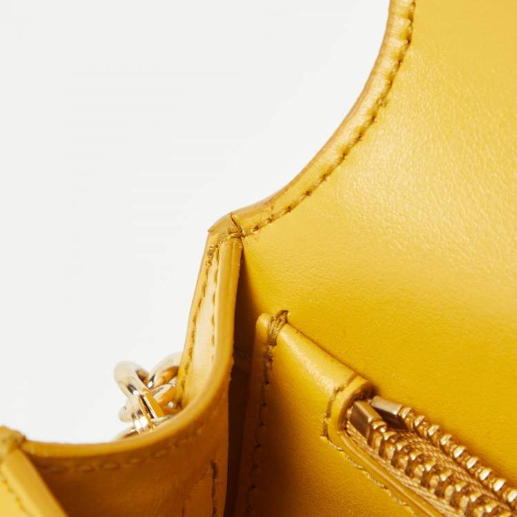 Pre Owned Salvatore Ferragamo Yellow Leather Vella Crossbody Bag