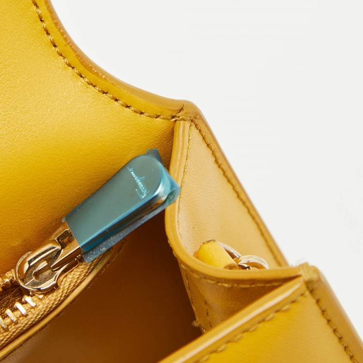 Pre Owned Salvatore Ferragamo Yellow Leather Vella Crossbody Bag