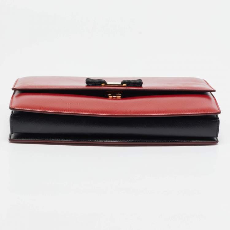 Pre Owned Salvatore Ferragamo Red/Black Leather Miss Vara Chain Shoulder Bag