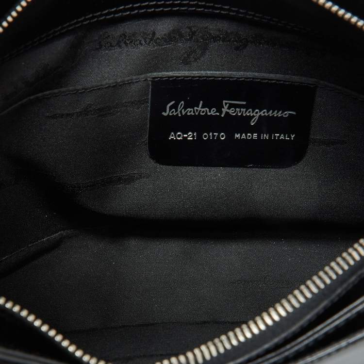 مملوكة مسبقًا Salvatore Ferragamo Black Leather Hobo