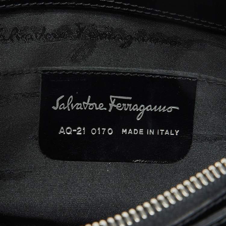 مملوكة مسبقًا Salvatore Ferragamo Black Leather Hobo