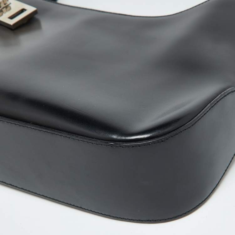 مملوكة مسبقًا Salvatore Ferragamo Black Leather Hobo