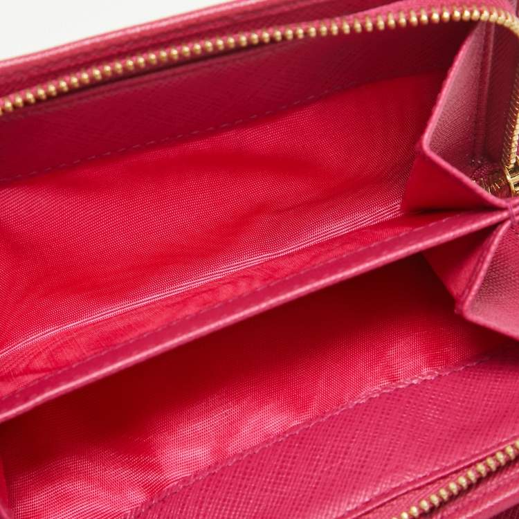 Pre Owned Salvatore Ferragamo Pink Leather Gancini French Wallet