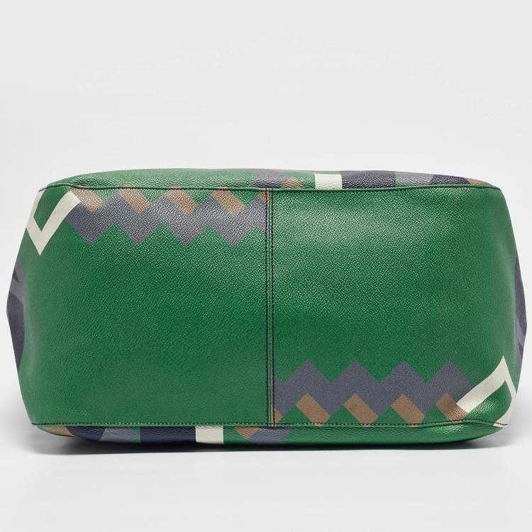 مملوكة مسبقًا Salvatore Ferragamo Multicolor Printed Leather Shopper Tote
