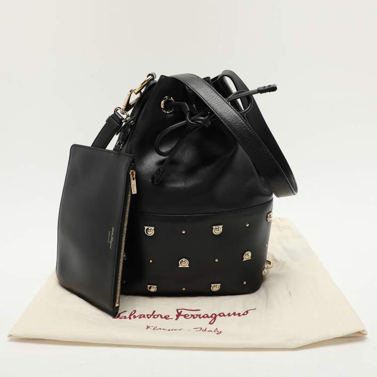 Pre Owned Salvatore Ferragamo Black Leather Gancio Stud Bucket bag