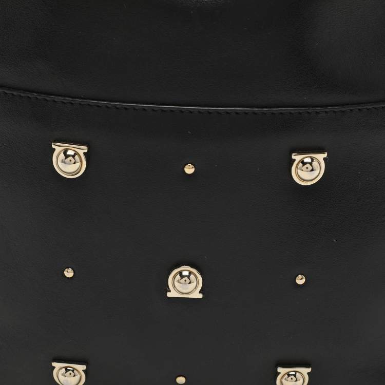 Pre Owned Salvatore Ferragamo Black Leather Gancio Stud Bucket bag