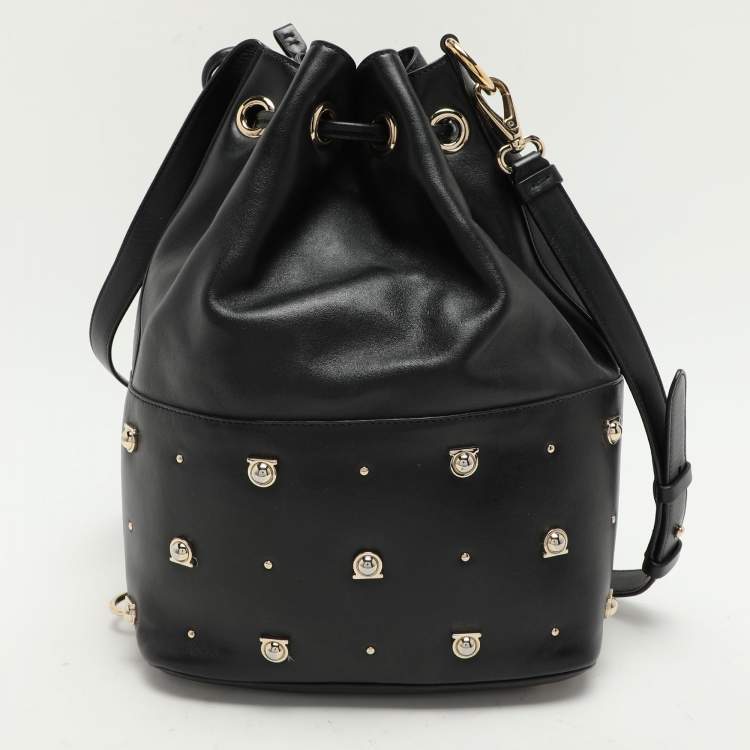 Pre Owned Salvatore Ferragamo Black Leather Gancio Stud Bucket bag
