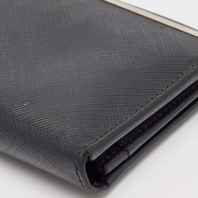Pre Owned Salvatore Ferragamo Black Leather Gancini Clasp Continental Wallet