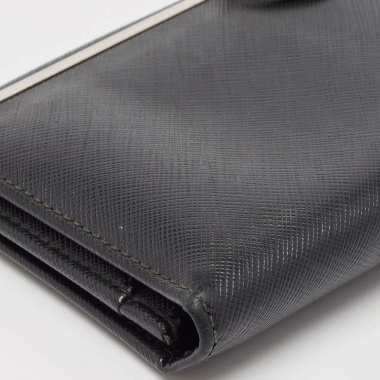 Pre Owned Salvatore Ferragamo Black Leather Gancini Clasp Continental Wallet