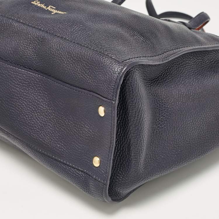 Pre Owned Salvatore Ferragamo Navy Blue Leather Medium Amy Tote