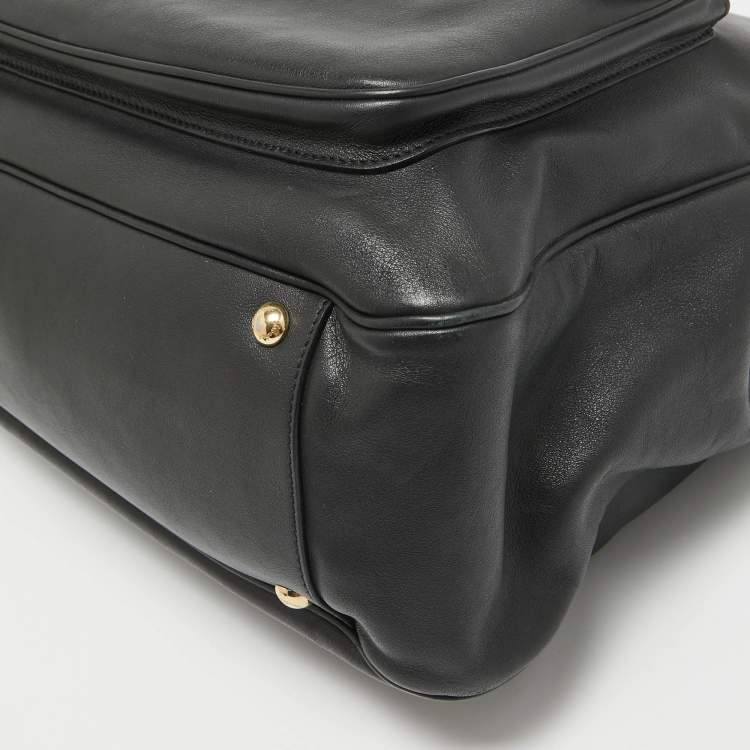 Pre Owned Salvatore Ferragamo Black Leather Sheba Chain Tote