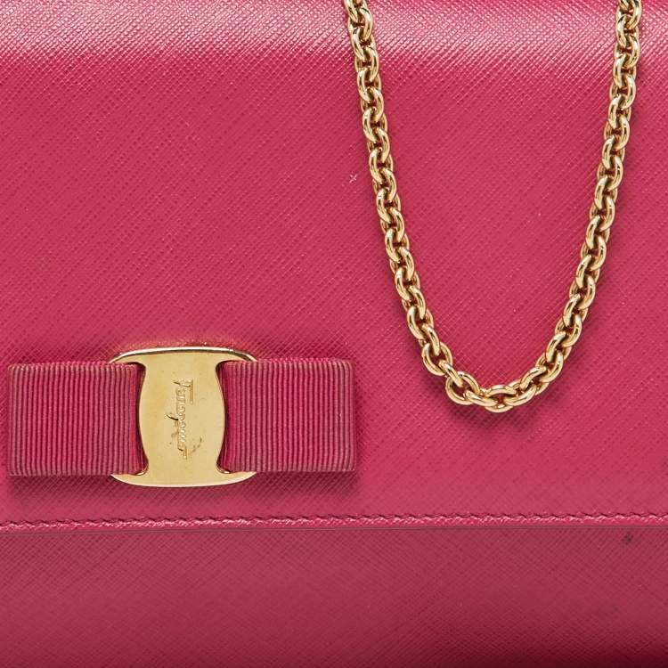 Pre Owned Salvatore Ferragamo Pink Saffiano Leather Vara Bow Chain Shoulder Bag