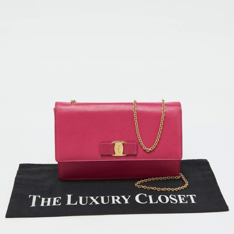 Pre Owned Salvatore Ferragamo Pink Saffiano Leather Vara Bow Chain Shoulder Bag