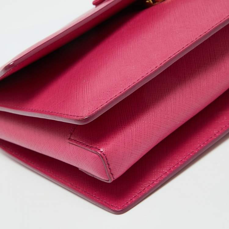Pre Owned Salvatore Ferragamo Pink Saffiano Leather Vara Bow Chain Shoulder Bag