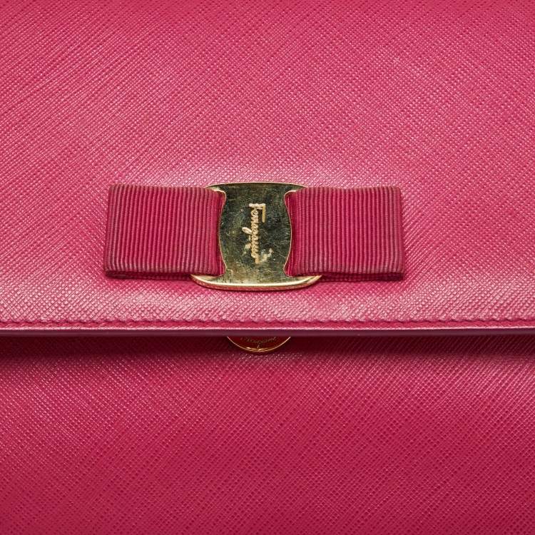 Pre Owned Salvatore Ferragamo Pink Saffiano Leather Vara Bow Chain Shoulder Bag