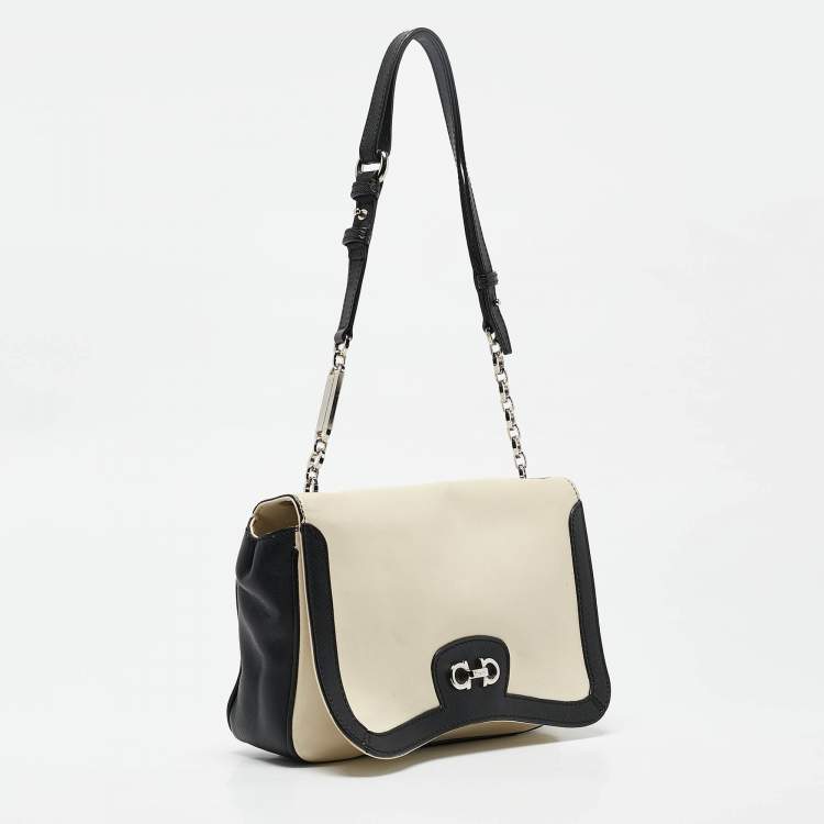 Pre Owned Salvatore Ferragamo Black/Off White Leather Gancini Shoulder Bag