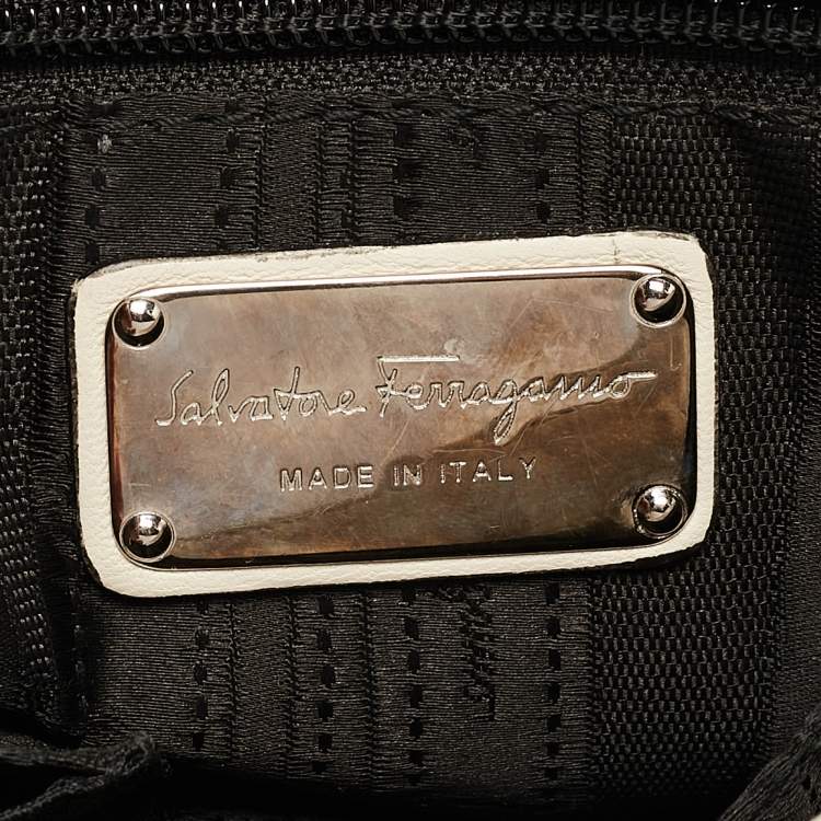 Pre Owned Salvatore Ferragamo Black/Off White Leather Gancini Shoulder Bag