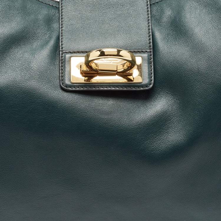 مملوكة مسبقًا Salvatore Ferragamo Dark Green Leather Fanisa Hobo