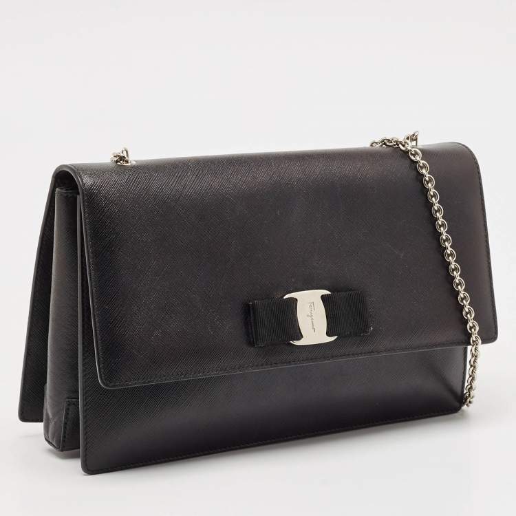 Pre Owned Salvatore Ferragamo Black Leather Vara Bow Chain Shoulder Bag