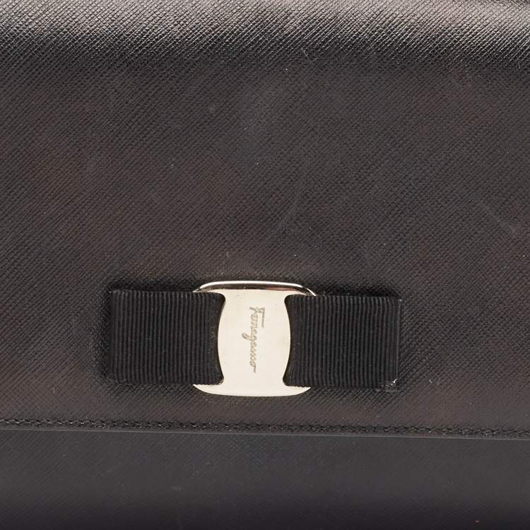 Pre Owned Salvatore Ferragamo Black Leather Vara Bow Chain Shoulder Bag