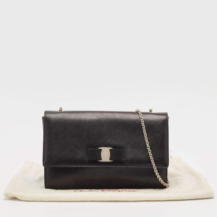 Pre Owned Salvatore Ferragamo Black Leather Vara Bow Chain Shoulder Bag