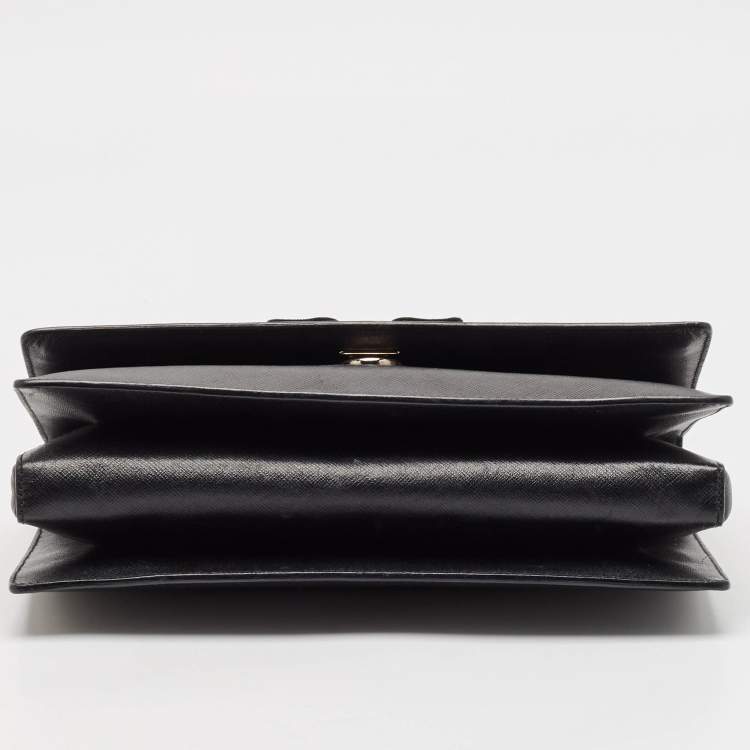 Pre Owned Salvatore Ferragamo Black Leather Vara Bow Chain Shoulder Bag