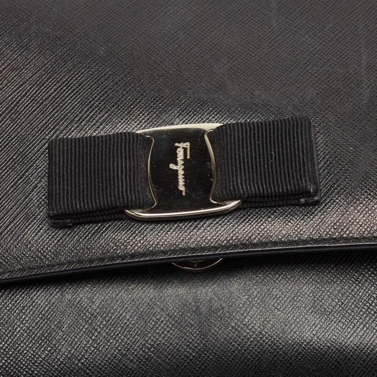 Pre Owned Salvatore Ferragamo Black Leather Vara Bow Chain Shoulder Bag