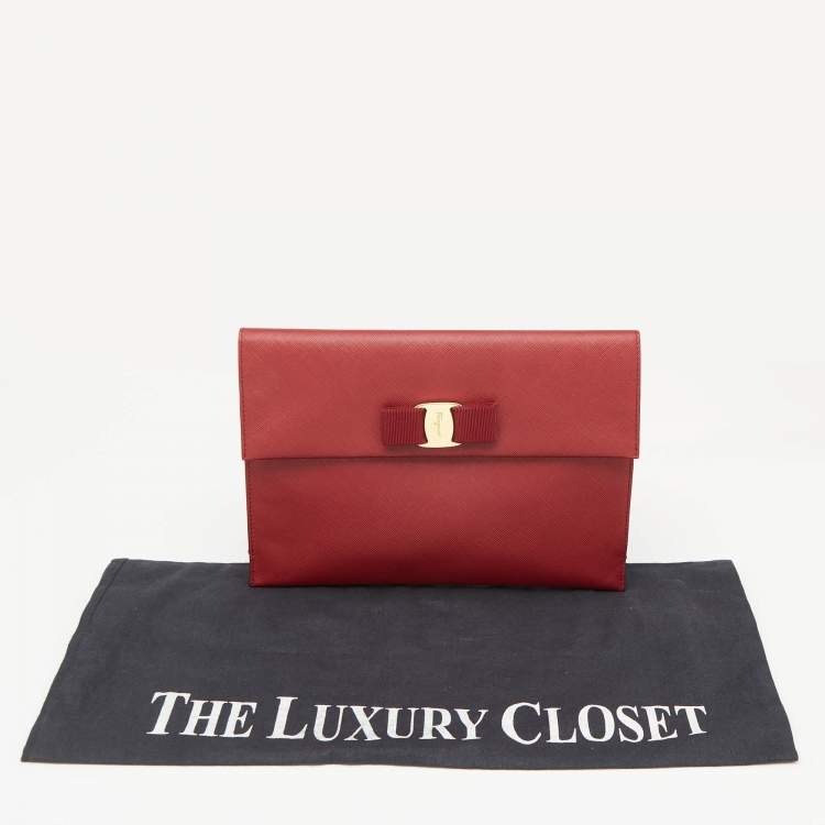 Pre Owned Salvatore Ferragamo Red Leather Miss Vara Slim Clutch
