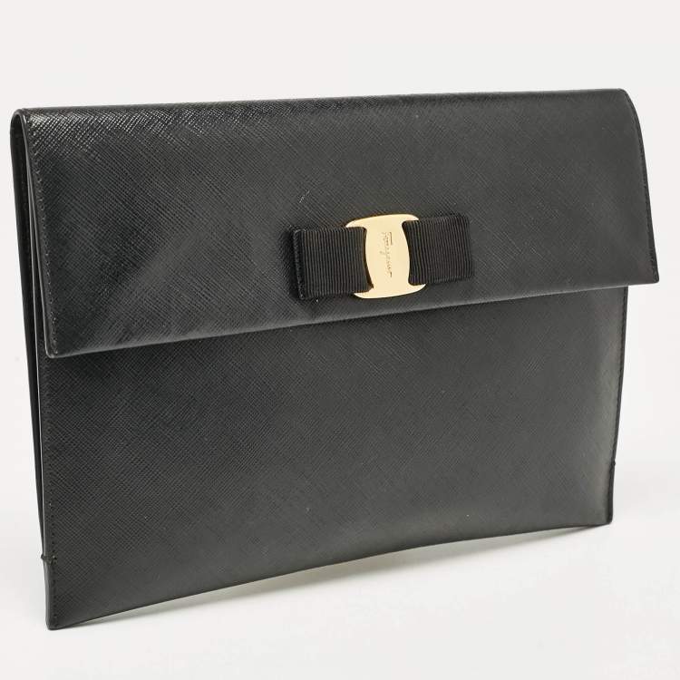 Pre Owned Salvatore Ferragamo Black Saffiano Leather Vara Bow Clutch