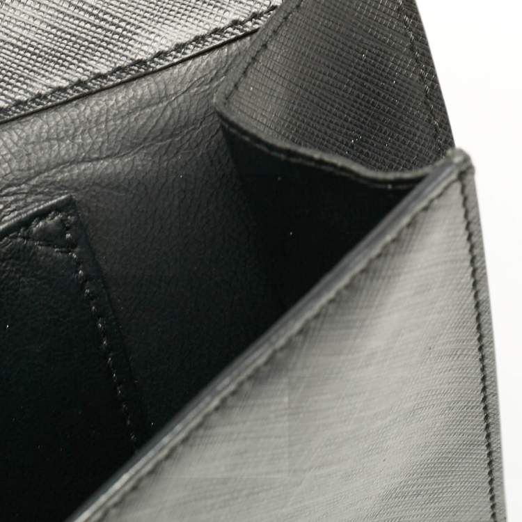 Pre Owned Salvatore Ferragamo Black Saffiano Leather Vara Bow Clutch