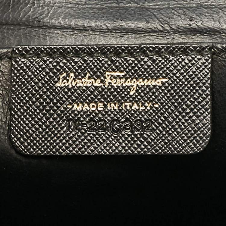 Pre Owned Salvatore Ferragamo Black Saffiano Leather Vara Bow Clutch