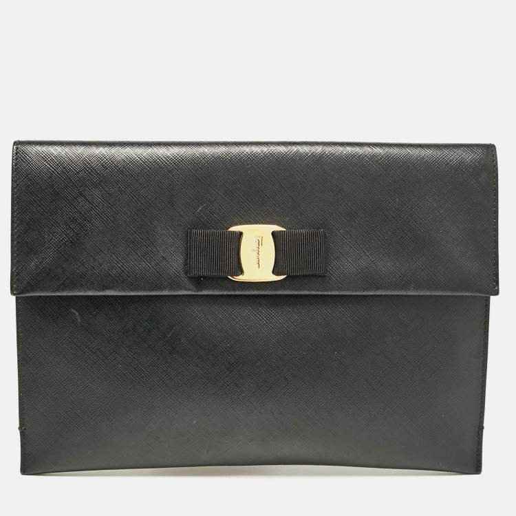 Pre Owned Salvatore Ferragamo Black Saffiano Leather Vara Bow Clutch