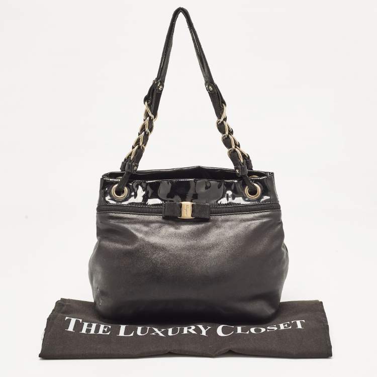Pre Owned Salvatore Ferragamo Black Patent and Leather Bow Chain Tote