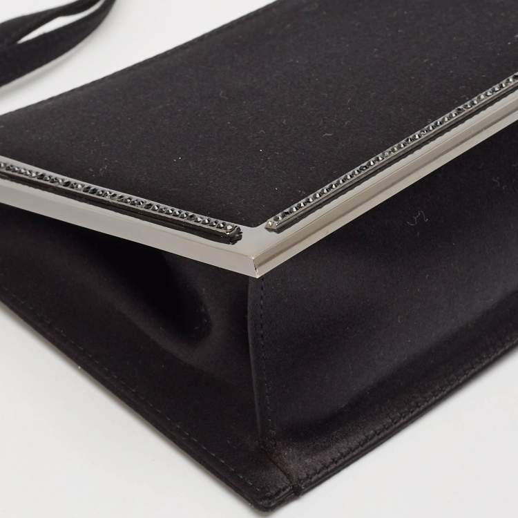 مملوكة مسبقًا Salvatore Ferragamo Black Satin Frame Shoulder Bag