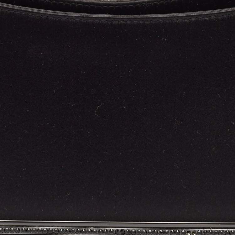 مملوكة مسبقًا Salvatore Ferragamo Black Satin Frame Shoulder Bag