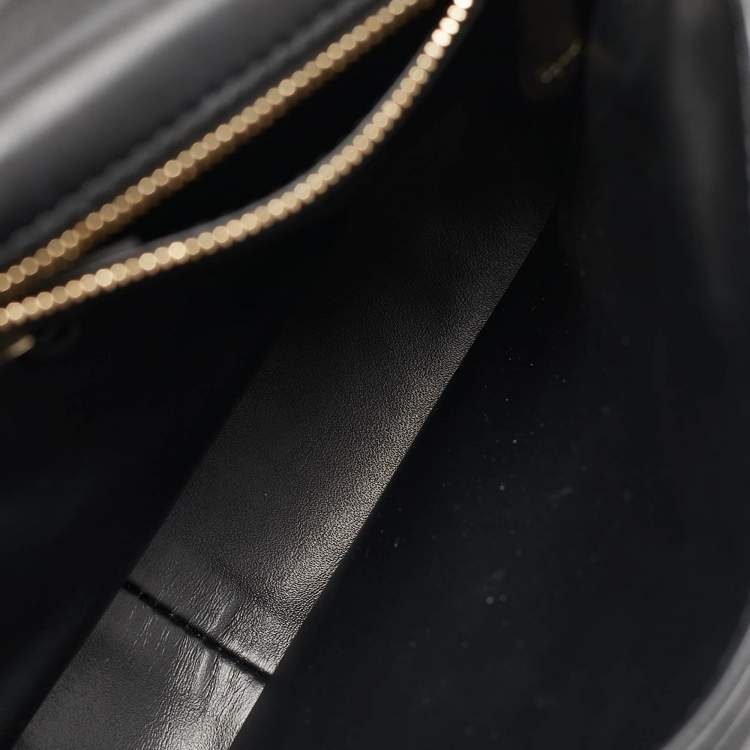Pre Owned Salvatore Ferragamo Black Quilted Leather Vara Soft Shoulder Bag