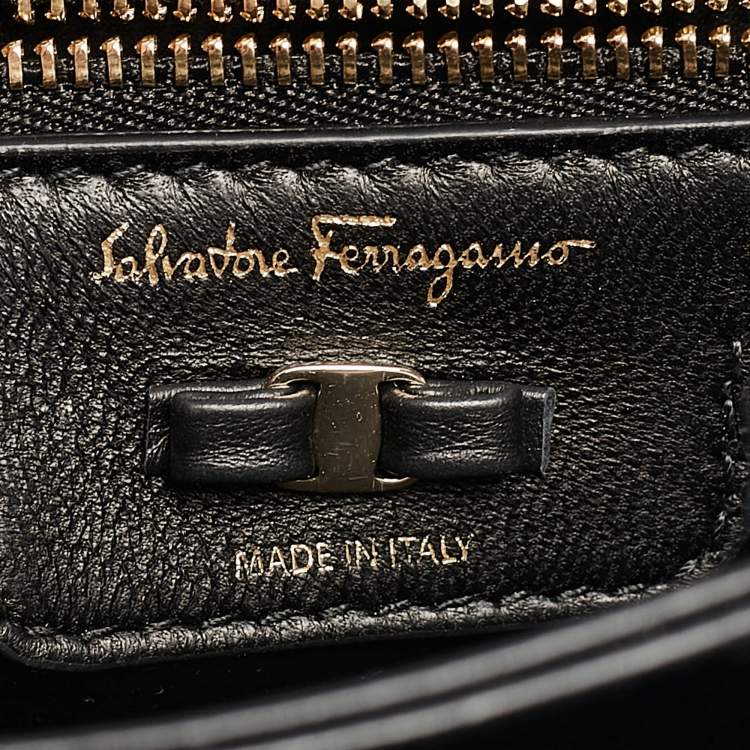 Pre Owned Salvatore Ferragamo Black Quilted Leather Vara Soft Shoulder Bag
