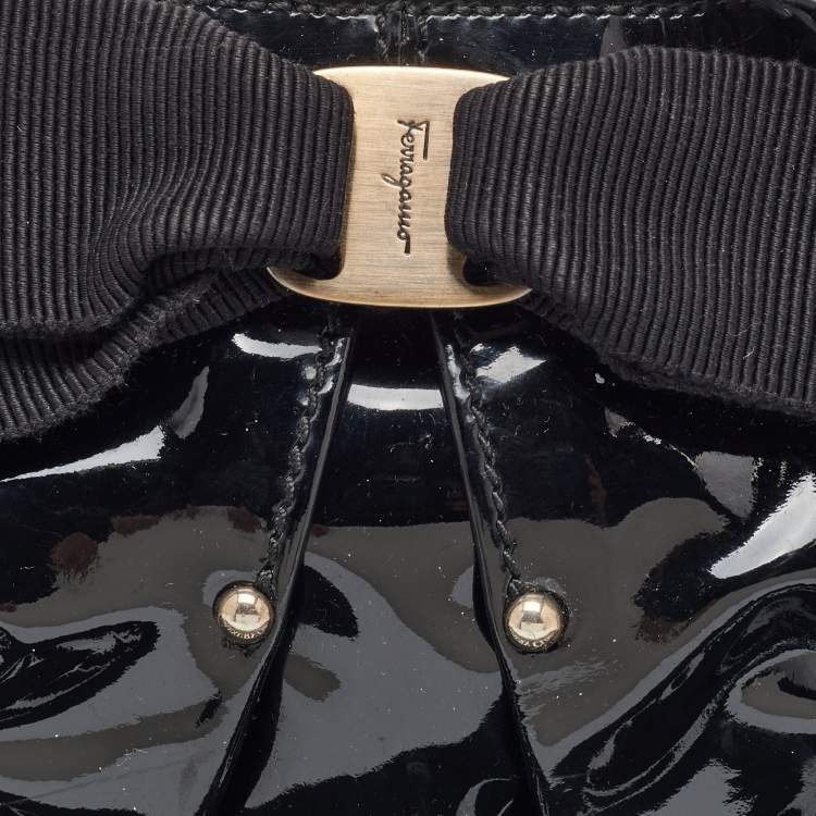 Pre Owned Salvatore Ferragamo Black Patent Leather Vara Bow Shoulder Bag