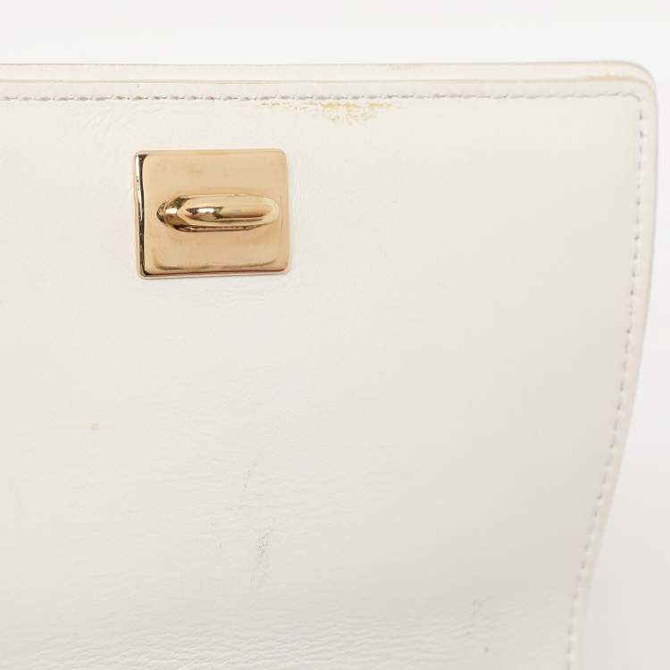 Pre Owned Salvatore Ferragamo White Leather Ginny Crossbody Bag